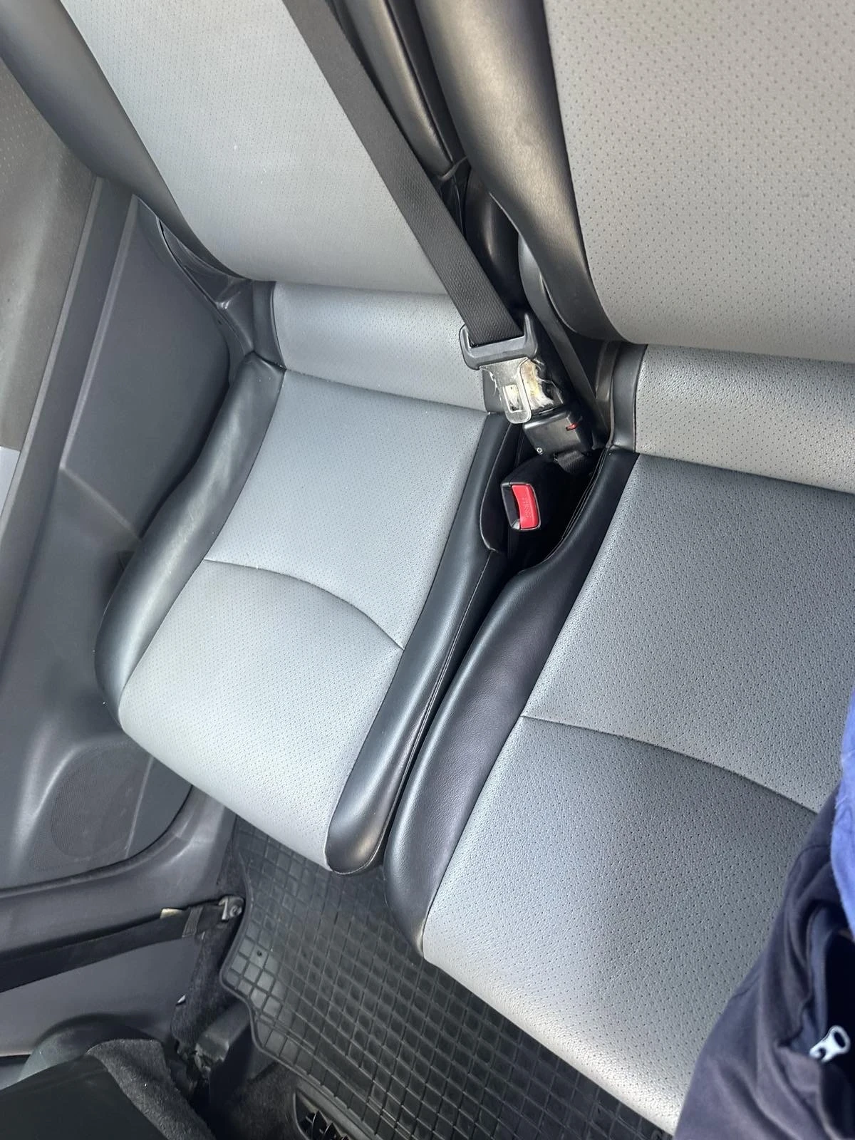 Toyota Prius Plus - изображение 5