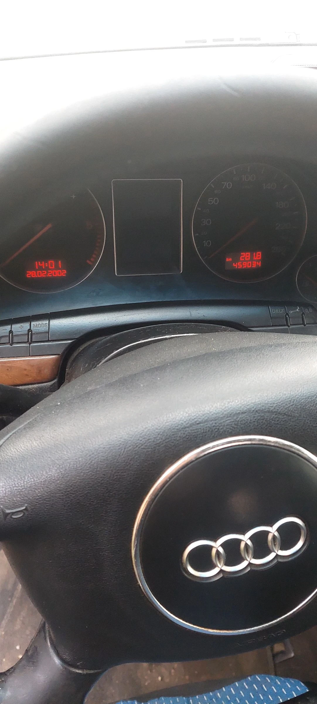 Audi A4 1.9 TDI - изображение 9