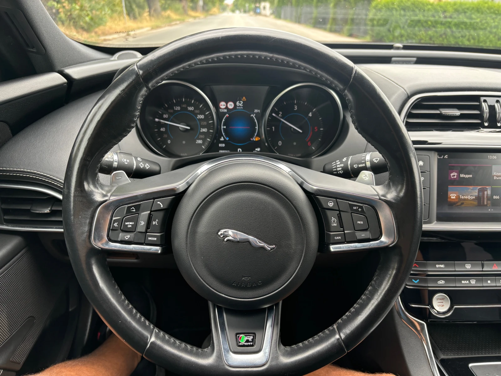 Jaguar XE TOP - изображение 10