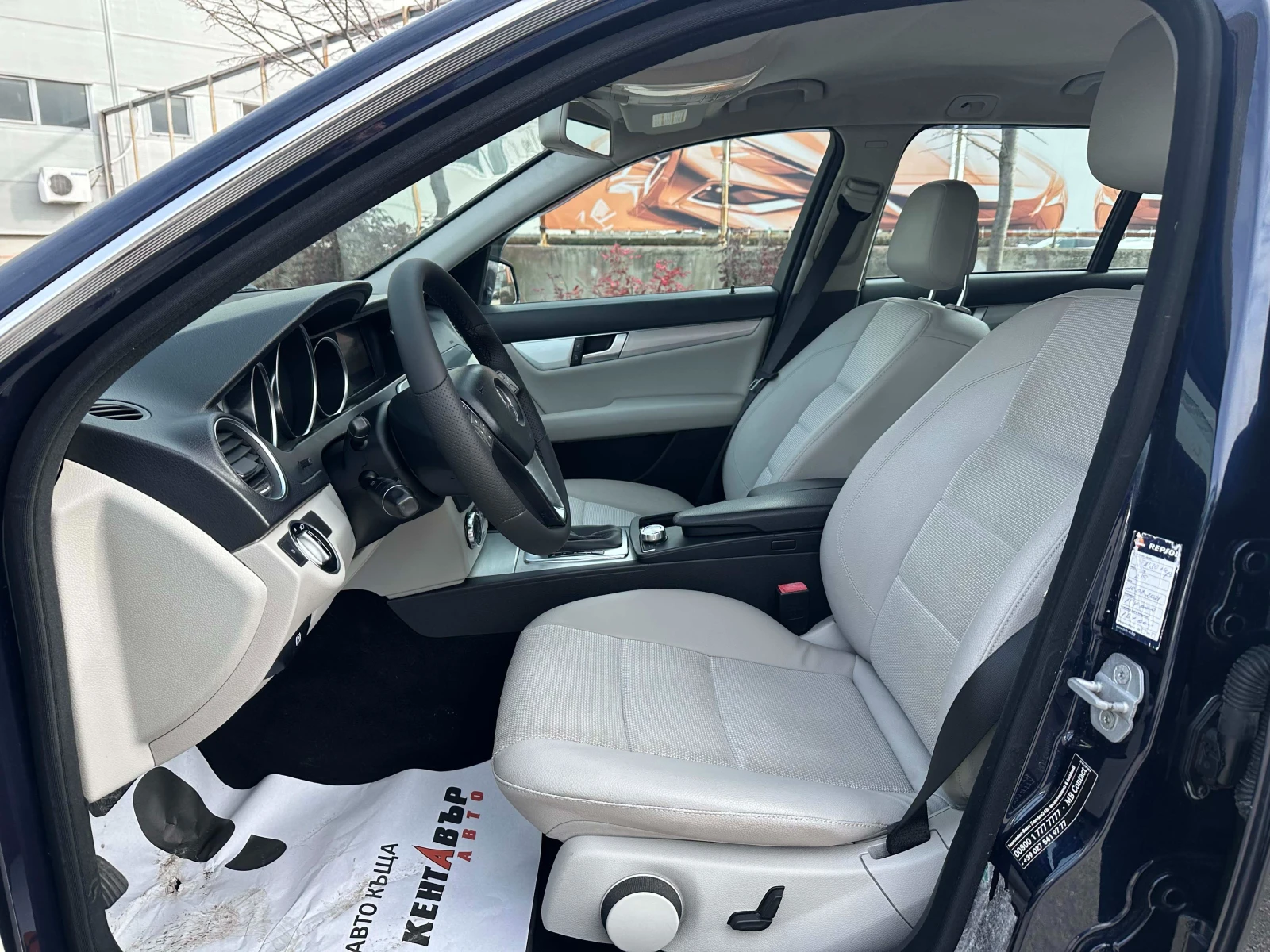 Mercedes-Benz C 220  - изображение 9