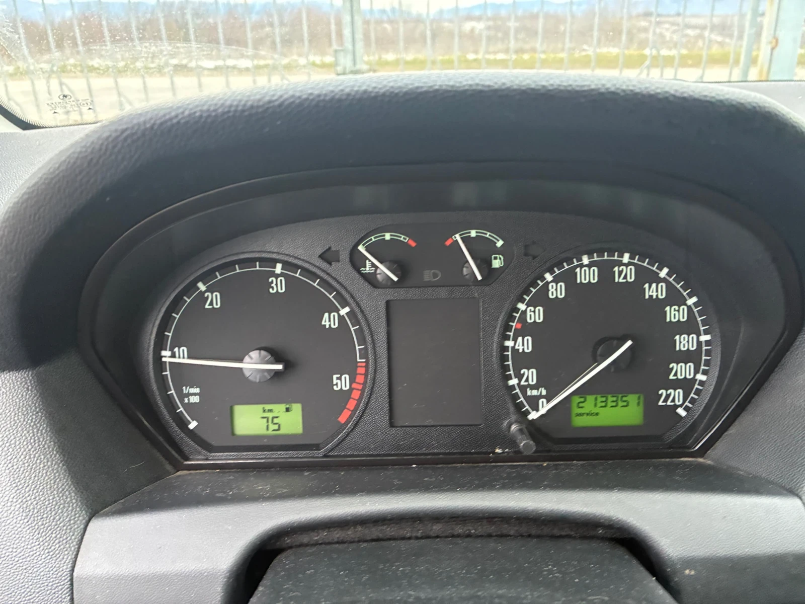Skoda Fabia 1.9SDI, снимка 15 - Автомобили и джипове - 53731821