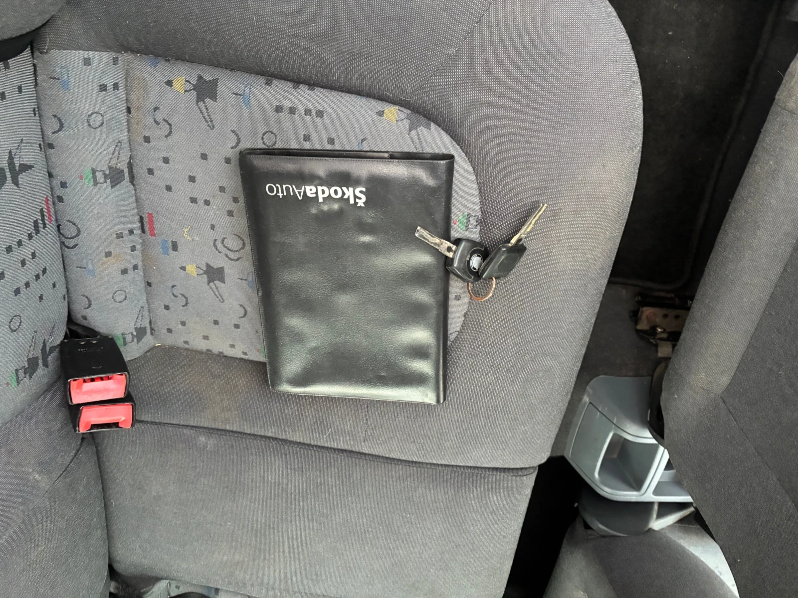 Skoda Fabia 1.9SDI, снимка 10 - Автомобили и джипове - 53731821