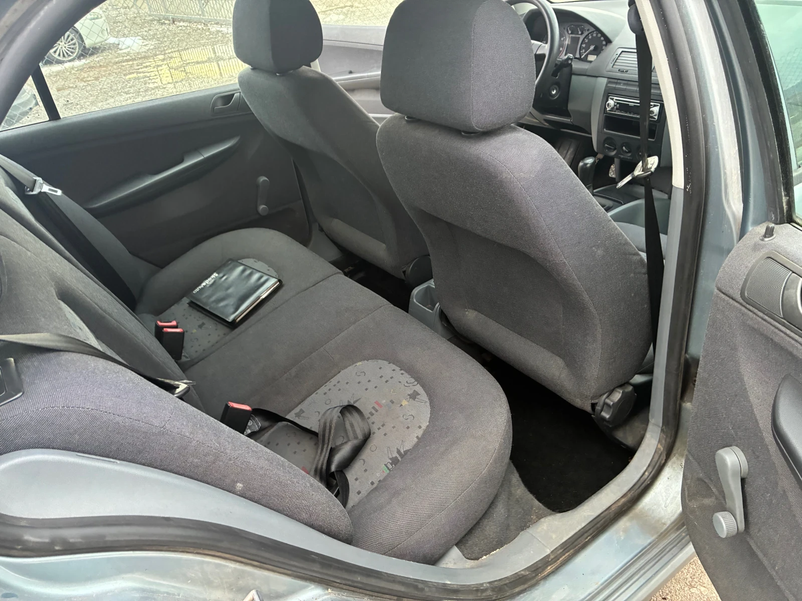 Skoda Fabia 1.9SDI, снимка 11 - Автомобили и джипове - 53731821