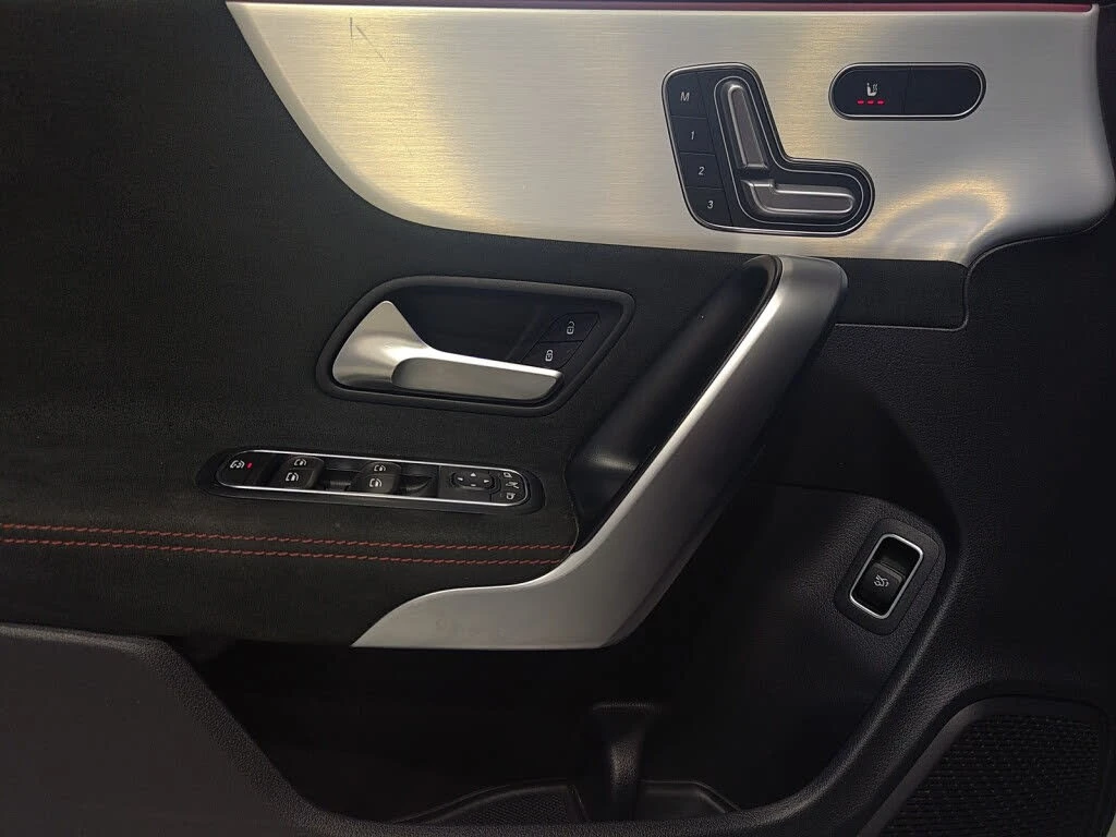 Mercedes-Benz CLA 250 4MATIC* АвтоКредит* (ЦЕНА ДО БГ), снимка 9 - Автомобили и джипове - 53965887