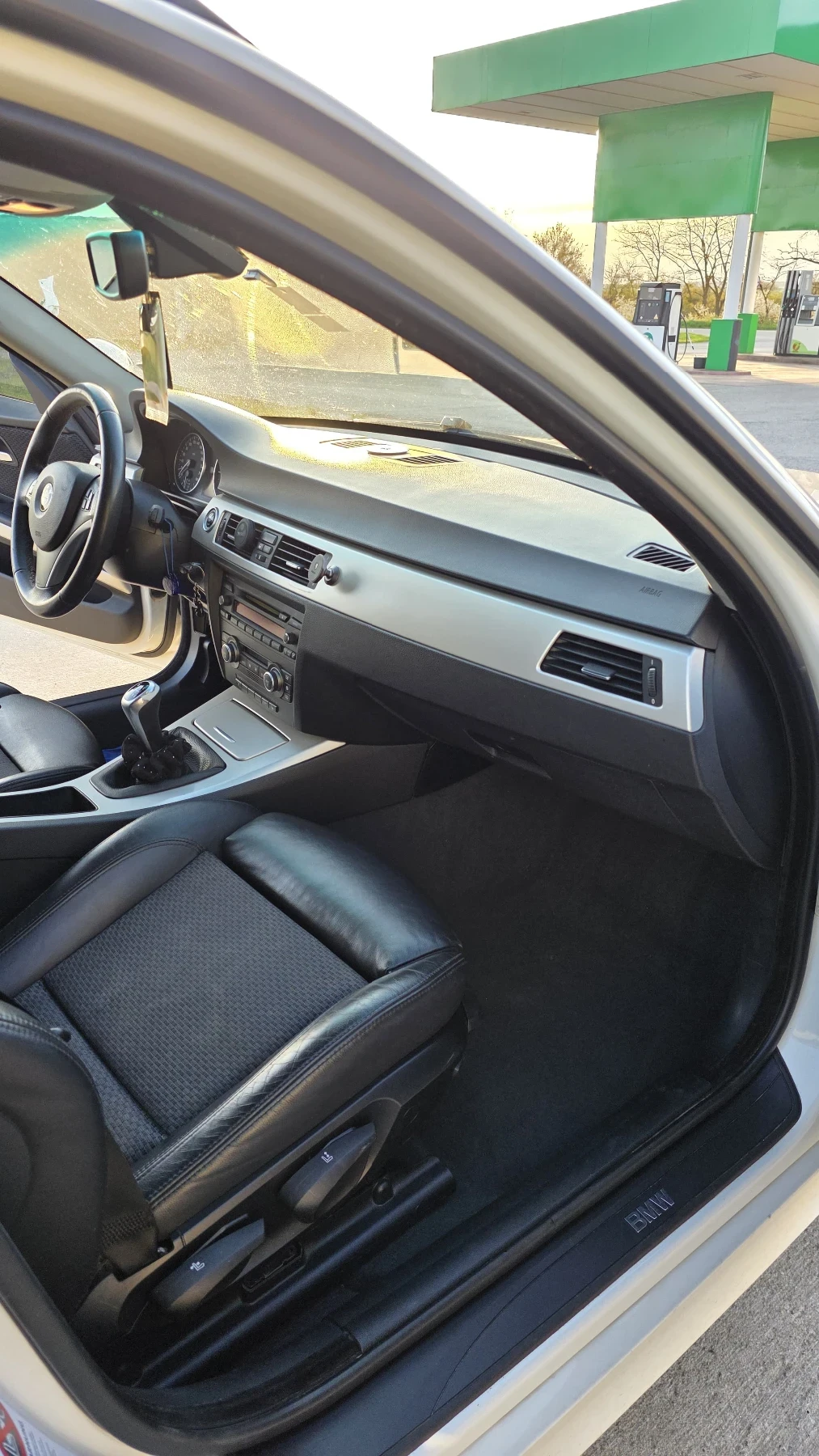 BMW 320 318d 143hp, снимка 10 - Автомобили и джипове - 54007629