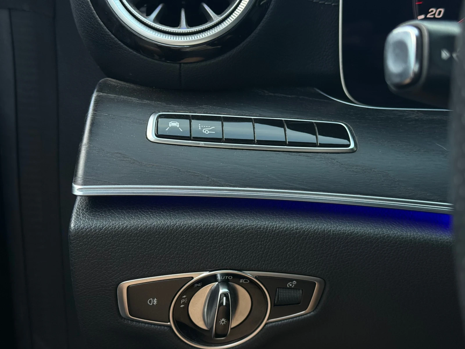 Mercedes-Benz E 220 d Coupe AMG Facelift Night Widescreen HUD Lane | Mobile.bg � ����������� 13