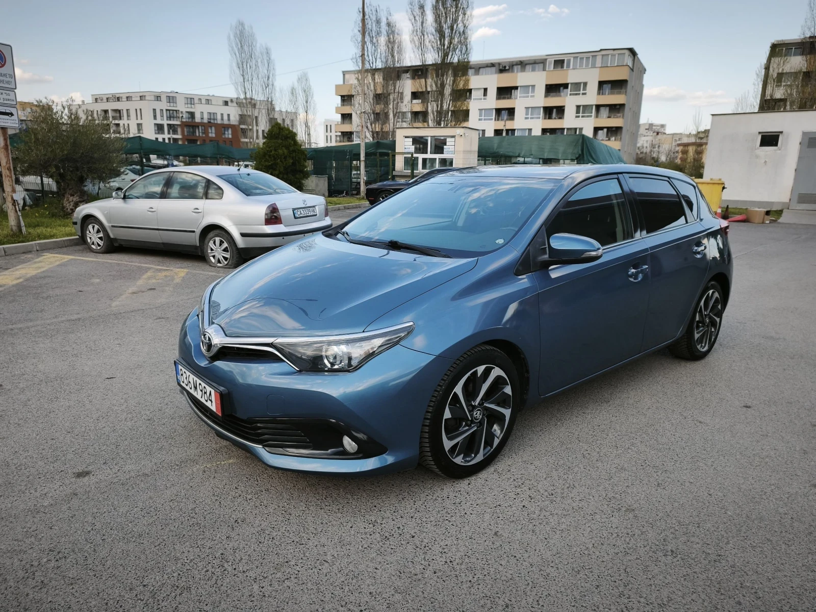 Toyota Auris 1.6 d4d, снимка 2 - Автомобили и джипове - 54230315