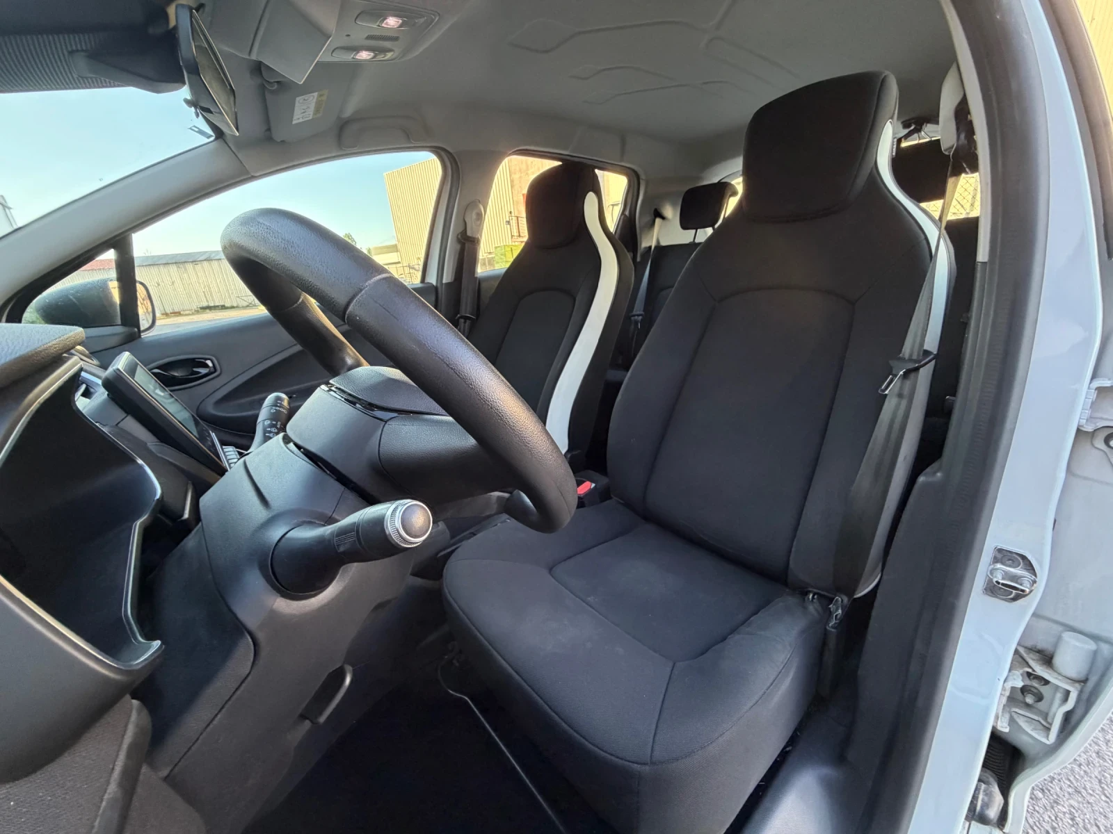 Renault Zoe Задна Камера / Термо Помпа, снимка 10 - Автомобили и джипове - 54974158