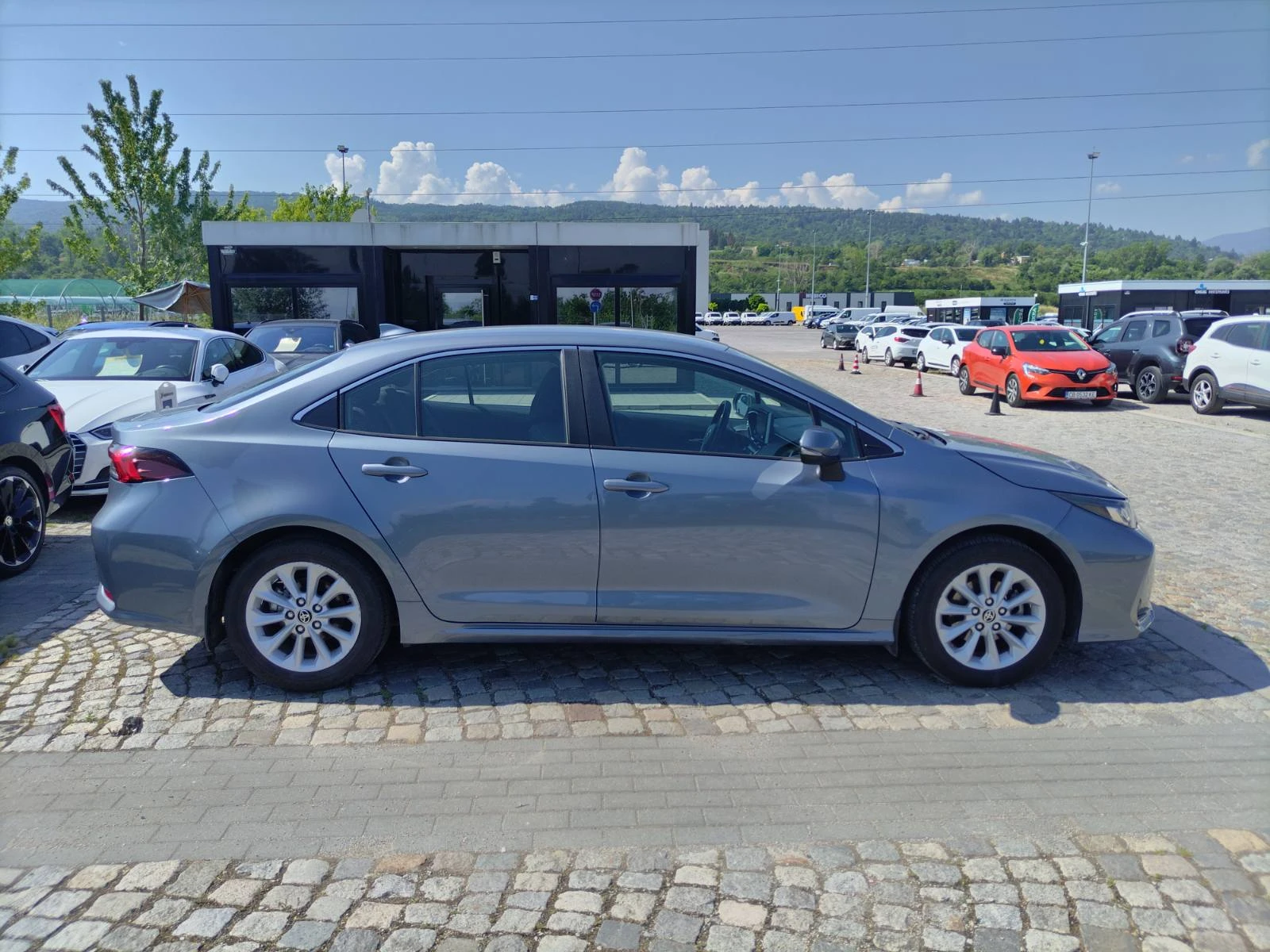 Toyota Corolla 1.8Hybrid/ 122�.�./ E-CVT | Mobile.bg � ����������� 7