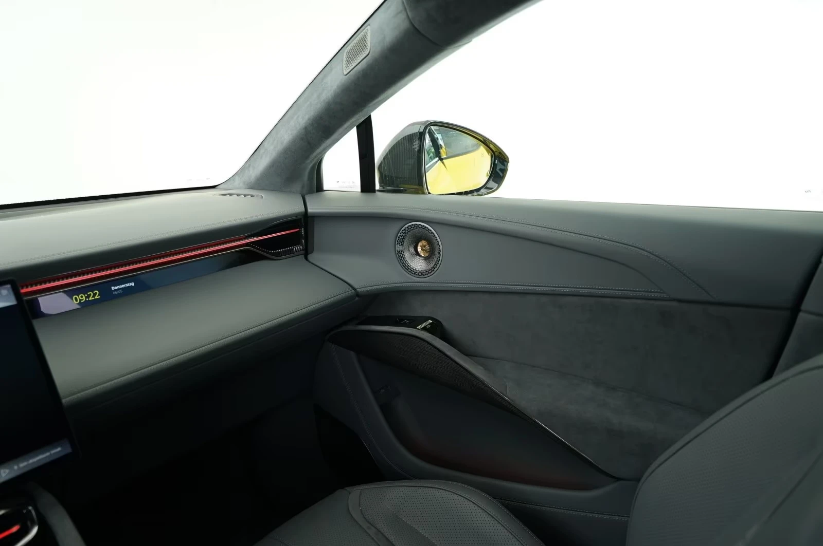 Lotus Eletre R KEF/CARBON/PANO, снимка 8 - Автомобили и джипове - 55229110