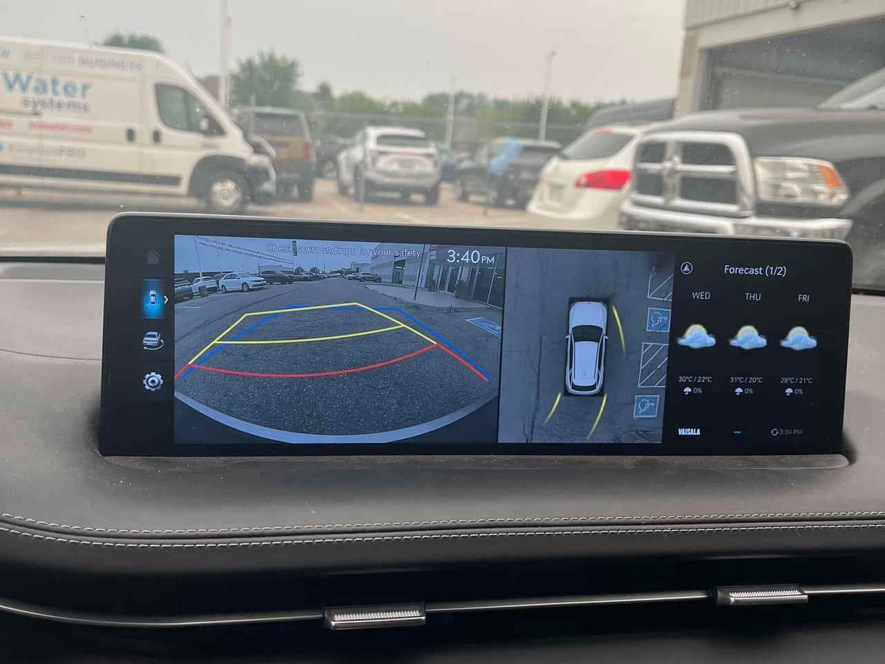 Genesis GV70 3.5T Sport Plus| HUD| ОБДУХВАНЕ| 360САМ| 2 КЛЮЧА| , снимка 15 - Автомобили и джипове - 55318706