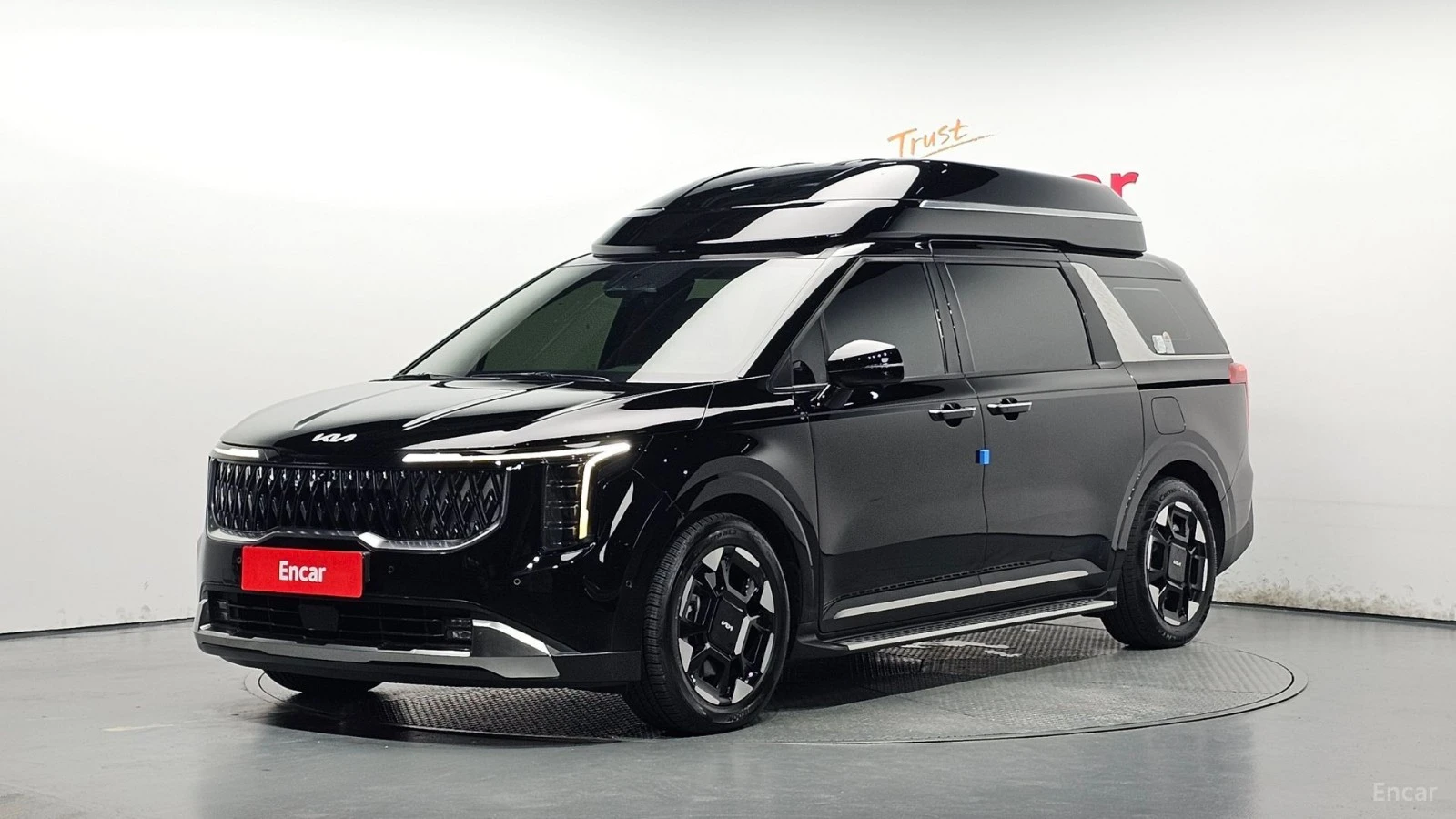Kia Carnival HIGH-LIMO* DISTRONIC* ОБДУХВАНЕ* МАСАЖИ* 360* HUD*