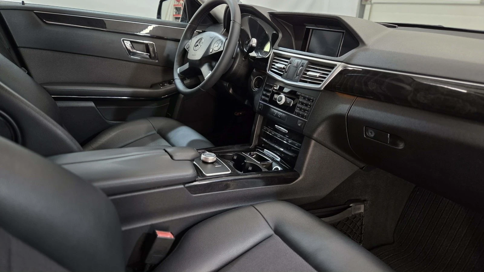 Mercedes-Benz E 350, снимка 11 - Автомобили и джипове - 55729715