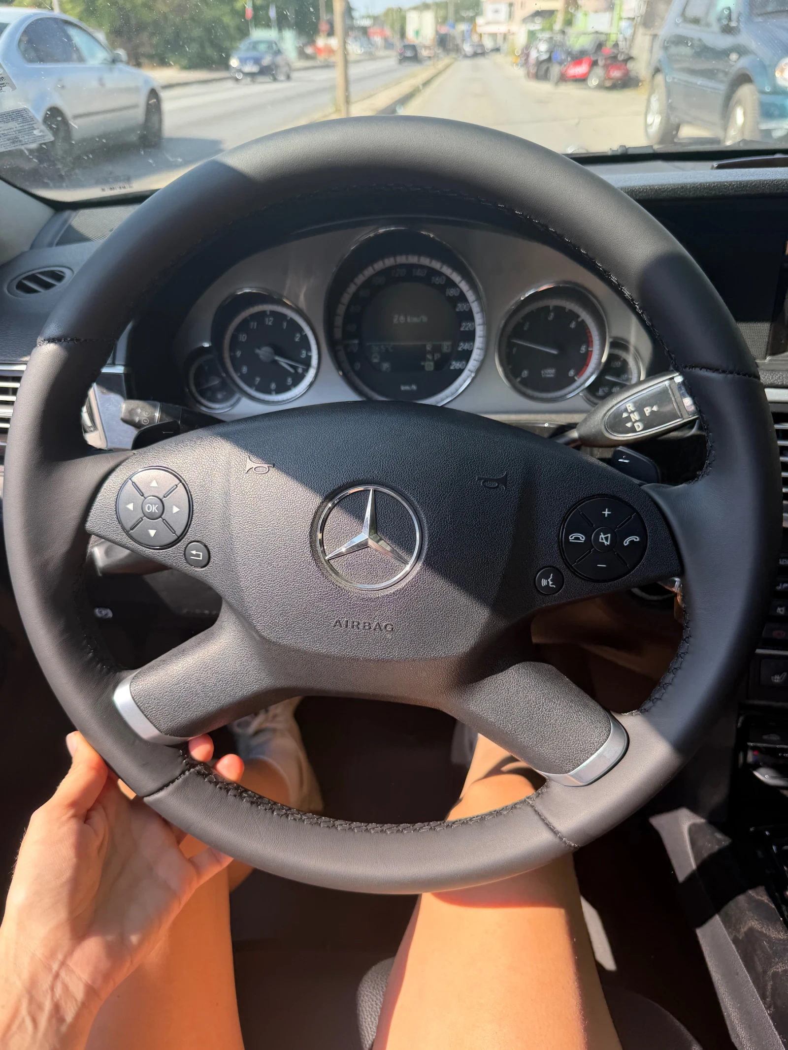 Mercedes-Benz E 350, снимка 12 - Автомобили и джипове - 55729715
