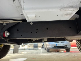 Land Rover Defender 110 Crew Cab Pick Up, снимка 12