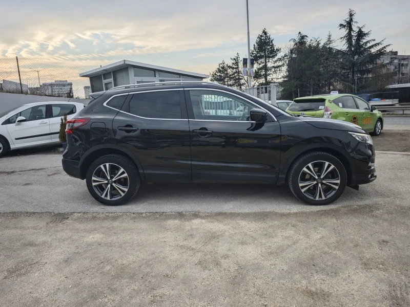 Nissan Qashqai 1.6DCI 4x4 N-Connecta* ПАНО* НАВИ* КАМЕРА 360, снимка 6 - Автомобили и джипове - 49122778