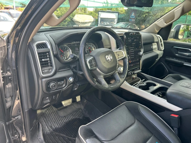 Dodge Ram 1500 5.7 Hemi / LARAMIE, снимка 9 - Автомобили и джипове - 51499322