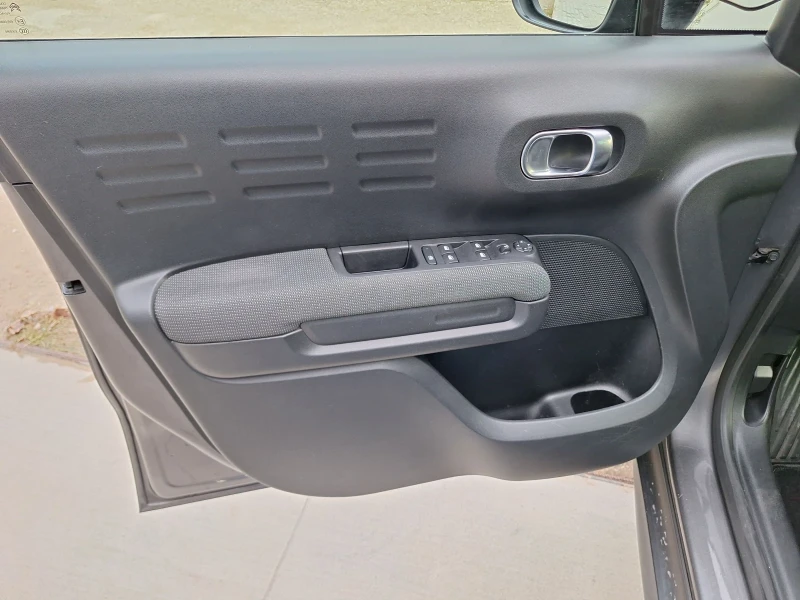 Citroen C3 Aircross Дизел 05.2022г.от Италия, снимка 8 - Автомобили и джипове - 52309892