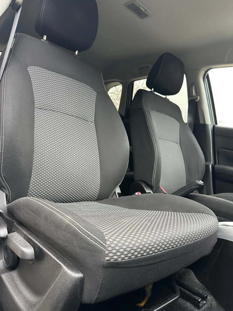 Suzuki Vitara 1.6 I, снимка 13 - Автомобили и джипове - 52679505