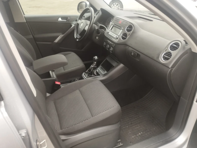 VW Tiguan 2000к 140к 4x4, снимка 10 - Автомобили и джипове - 52808990