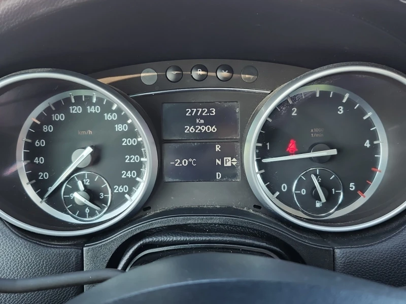 Mercedes-Benz GL 350 BLUETEC* * CARFAX * * АВТО КРЕДИТ * * , снимка 7 - Автомобили и джипове - 53336694