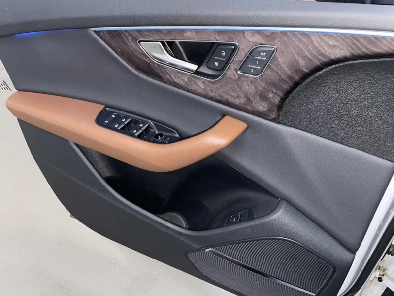 Audi Q8 Technik* AWD* Обдухване* Soft* Memory* Head UP* 36, снимка 11 - Автомобили и джипове - 53397059