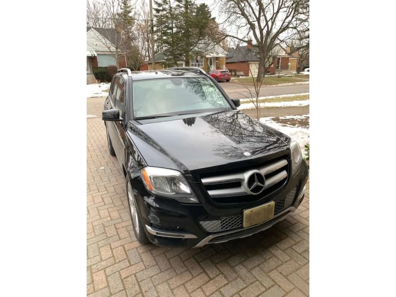 Mercedes-Benz GLK * Black Exterior with Light Beige Interior * CARFA, снимка 5 - Автомобили и джипове - 53529221