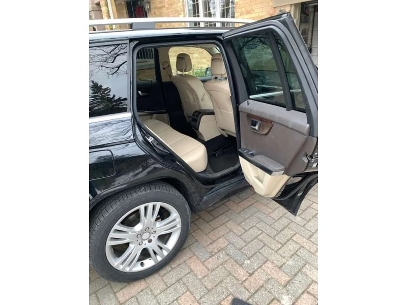Mercedes-Benz GLK * Black Exterior with Light Beige Interior * CARFA, снимка 6 - Автомобили и джипове - 53529221
