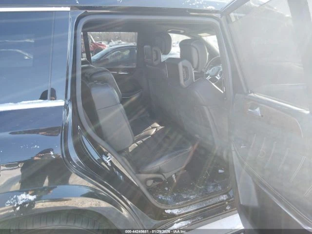 Mercedes-Benz GL 63 AMG 4MATIC* AMG Pack* HARMAN/KARDON* ФИКСИРАНА ЦЕНА* , снимка 12 - Автомобили и джипове - 53707192