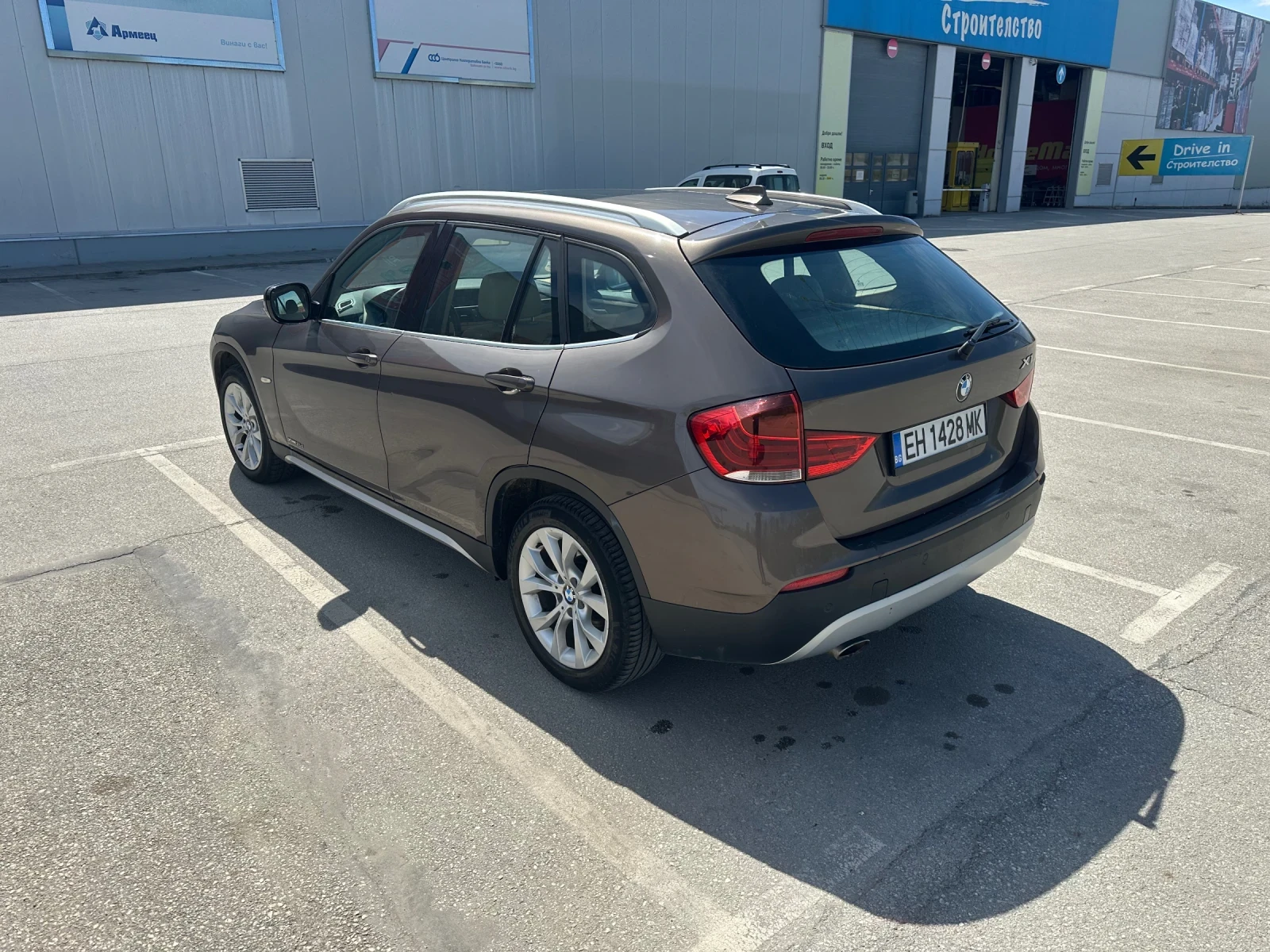 BMW X1 18d Xdrive, снимка 8 - Автомобили и джипове - 51894159