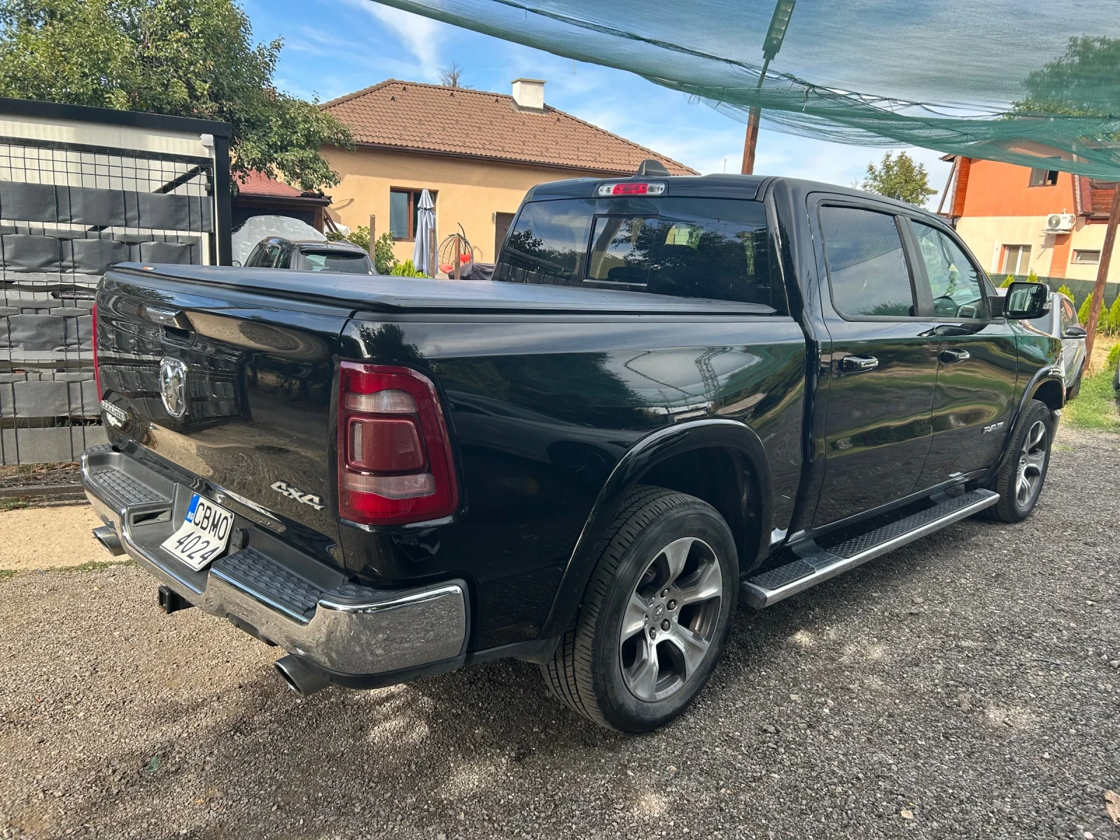 Dodge Ram 1500 5.7 Hemi / LARAMIE - изображение 6