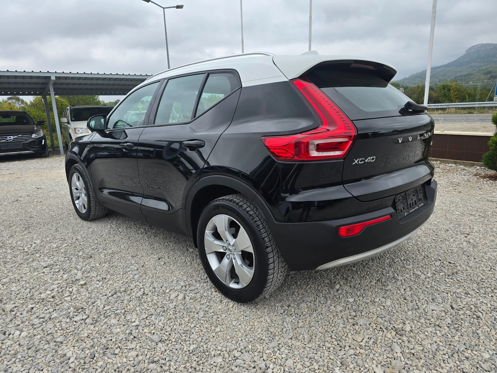 Volvo XC40 2.0D 150КС D3! ! РЕАЛНИ КИЛОМЕТРИ - изображение 3