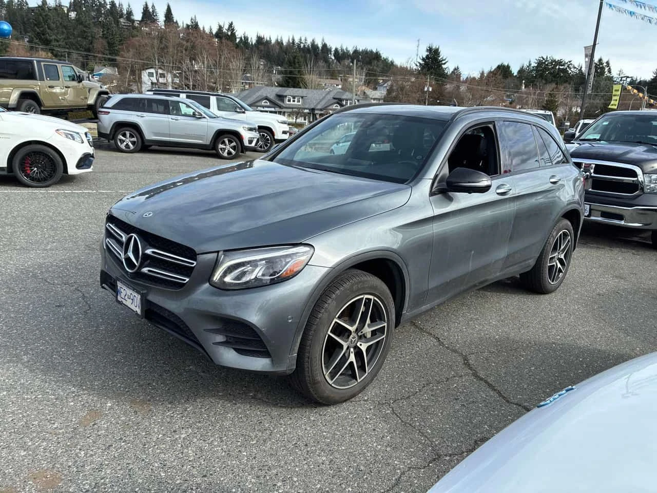 Mercedes-Benz GLC 300 CARFAX/Подгрев/Памет/Панорама/Burmester, снимка 3 - Автомобили и джипове - 53893538