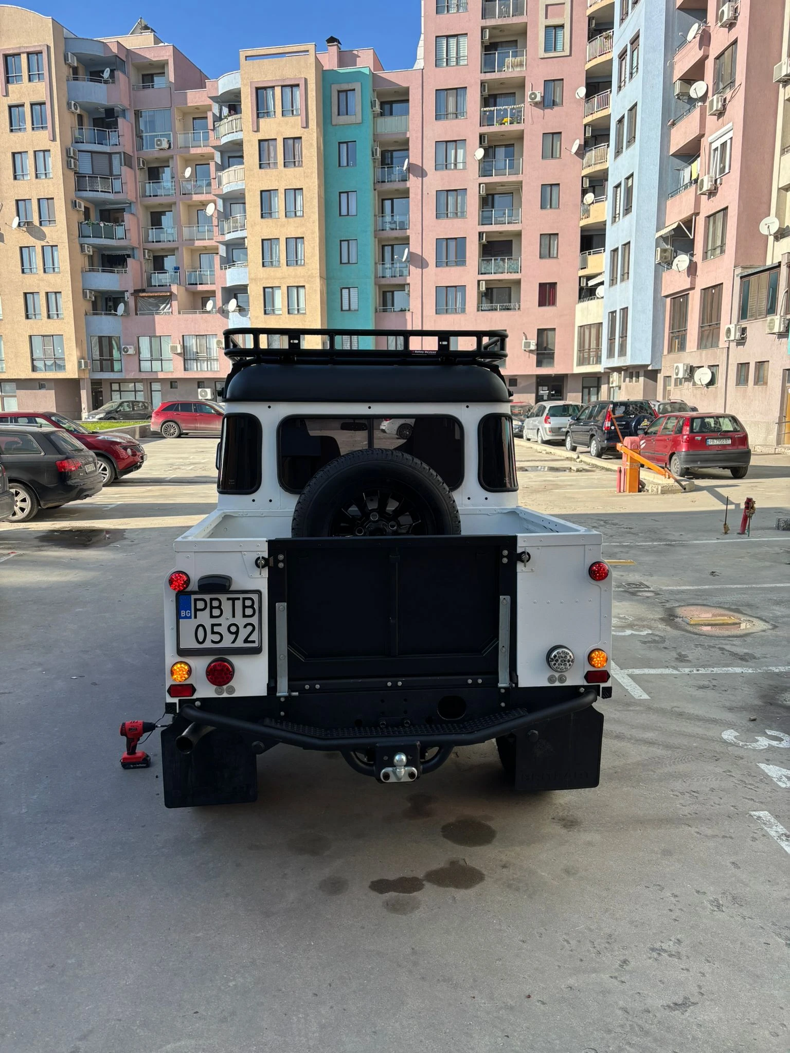 Land Rover Defender 110 Crew Cab Pick Up, снимка 7 - Автомобили и джипове - 54277459