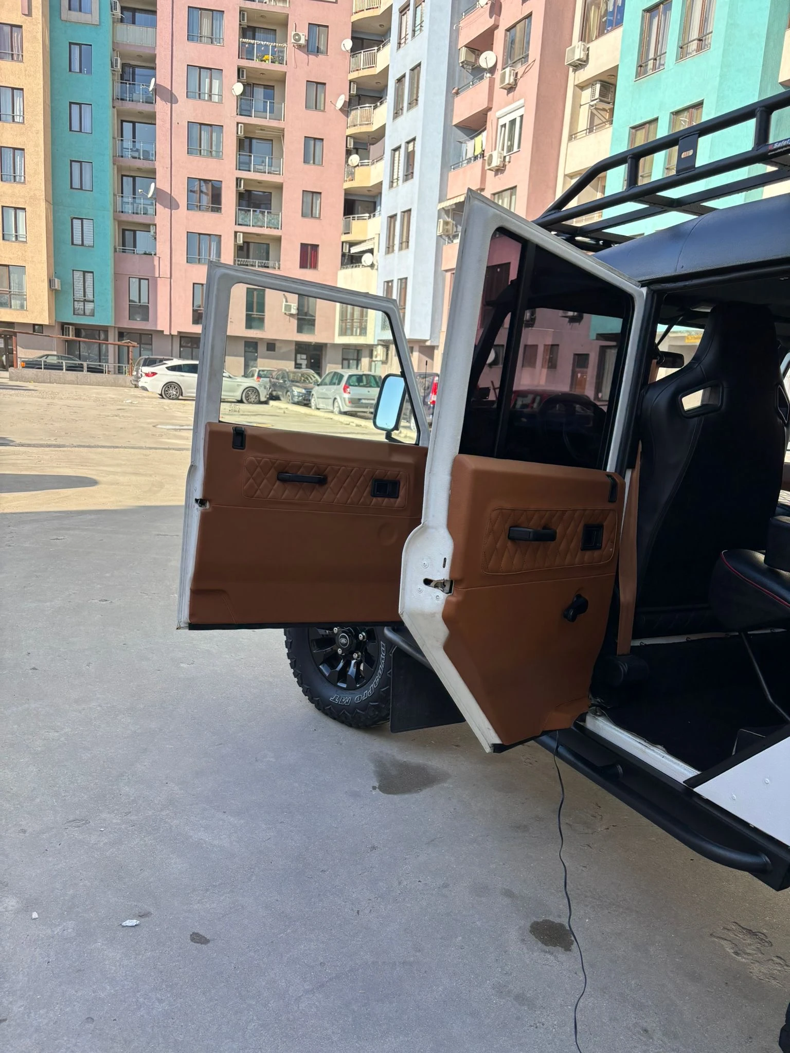 Land Rover Defender 110 Crew Cab Pick Up, снимка 10 - Автомобили и джипове - 54277459