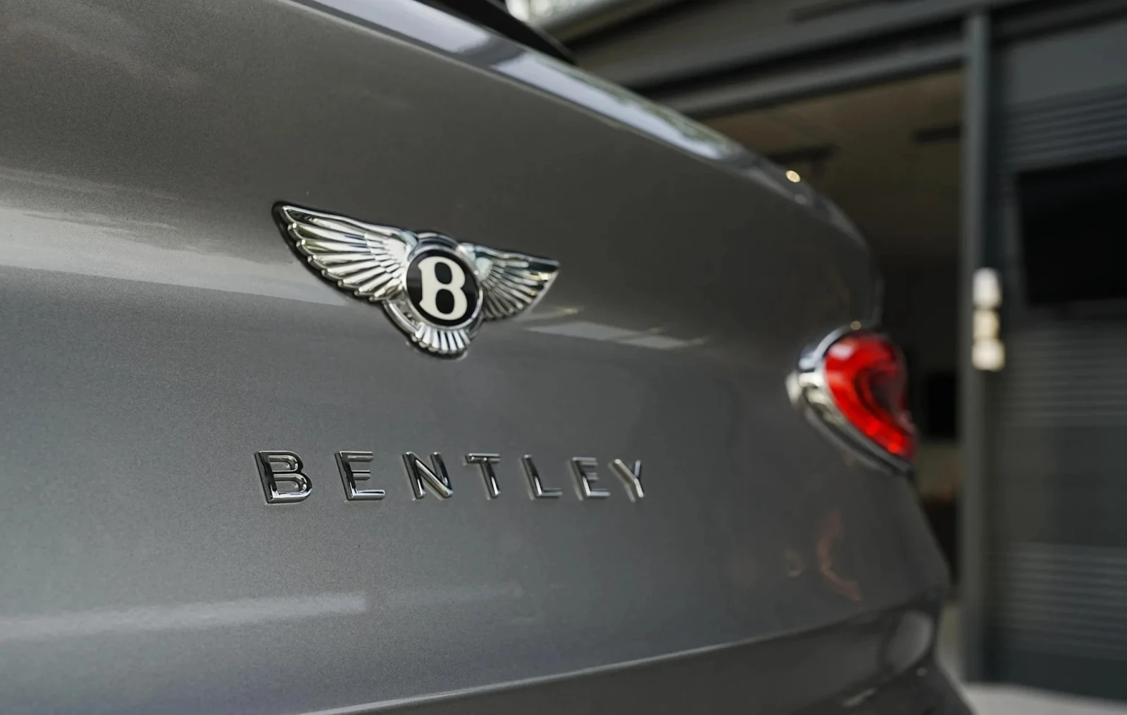 Bentley Bentayga 4.0 V8 AWD, снимка 10 - Автомобили и джипове - 54613230