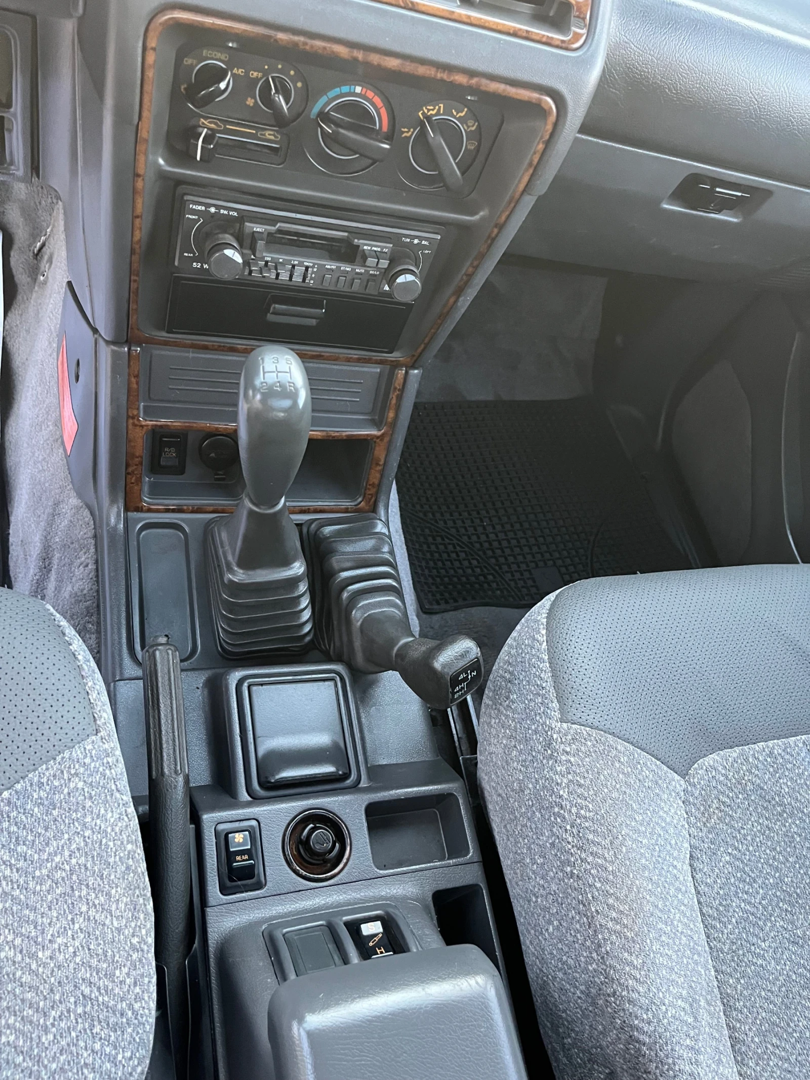 Mitsubishi Pajero 2.8TDI-125-4x4-KLIMA-ITALIA, снимка 17 - Автомобили и джипове - 54695318