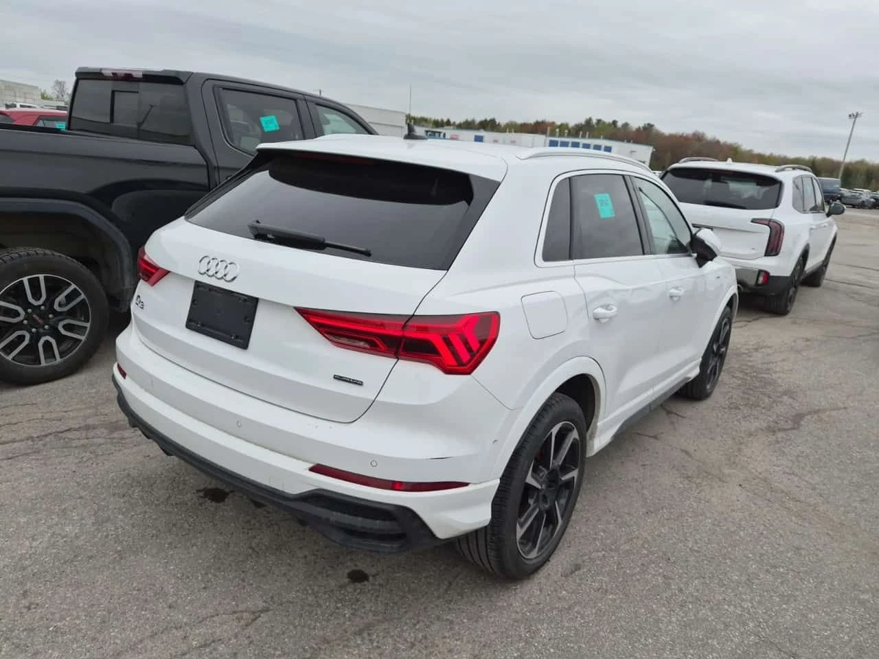 Audi Q3  S LINE PREMIUM PLUS| PANO| ПАМЕТ| ПОДГРЕВИ| , снимка 3 - Автомобили и джипове - 54762720
