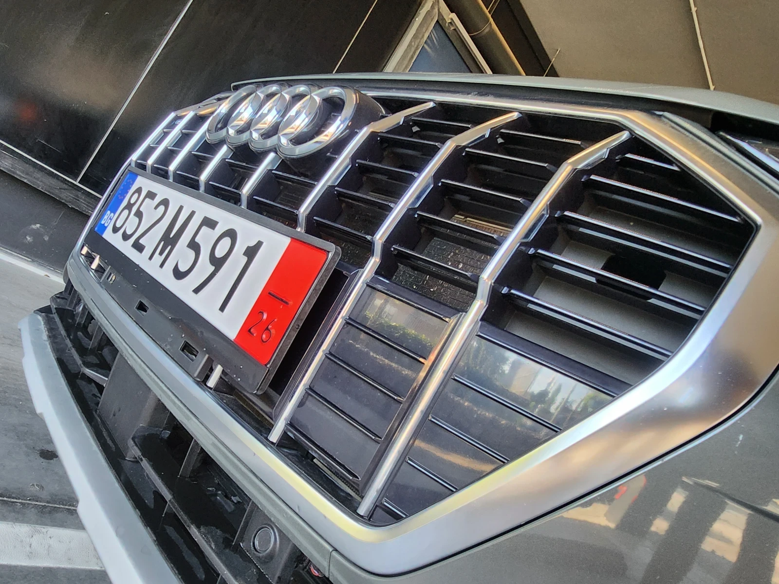 Audi Q3 2.0TFSI 231кс, снимка 5 - Автомобили и джипове - 56060515