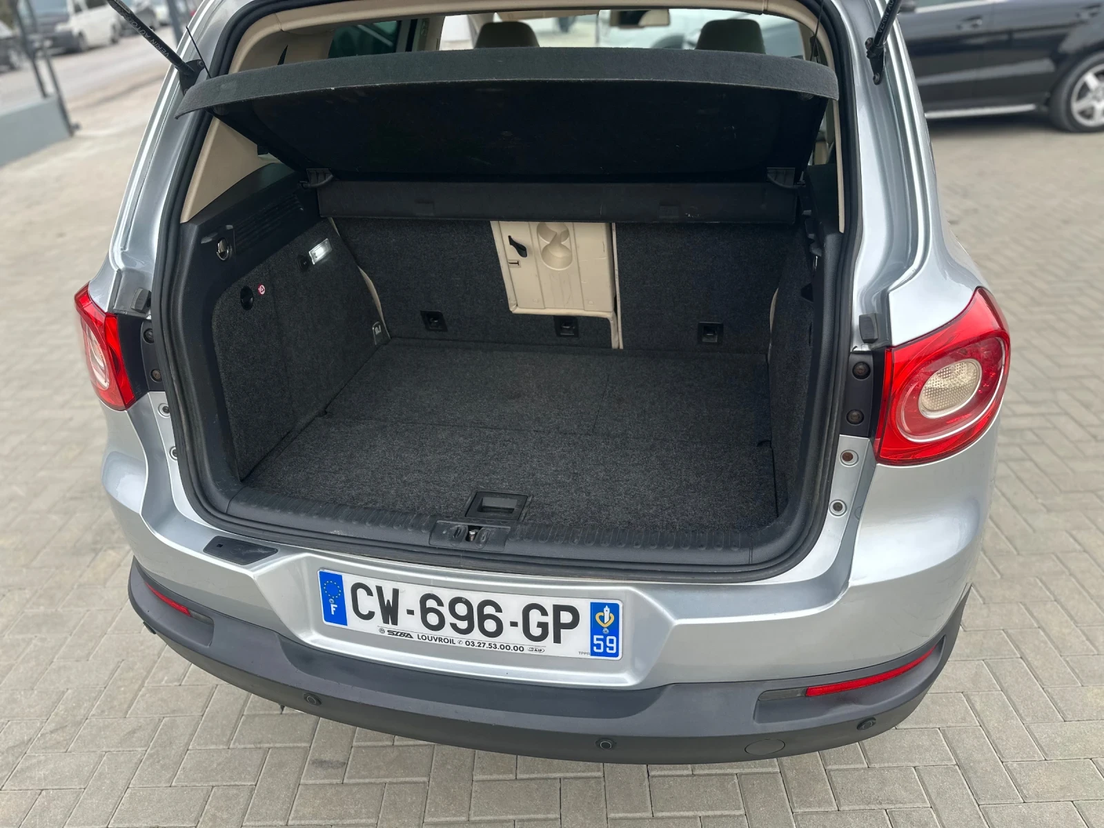 VW Tiguan 4x4, снимка 16 - Автомобили и джипове - 56525210