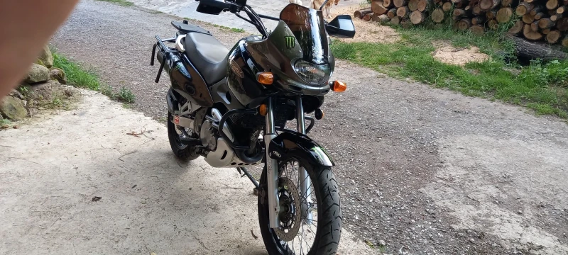 Suzuki XF Freewind, снимка 2 - Мотоциклети и мототехника - 52310939