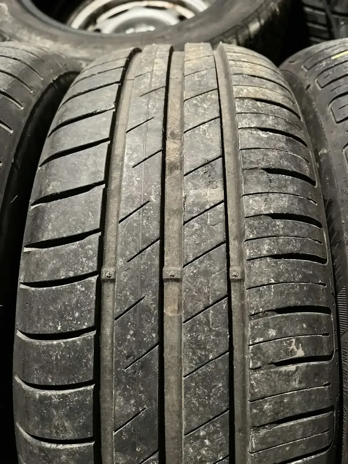 Гуми Летни 195/60R15, снимка 8 - Гуми и джанти - 55169086