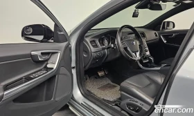 Volvo V60 AWD * 85 000KM * LANE ASSIST * BLIND SPOT, снимка 6