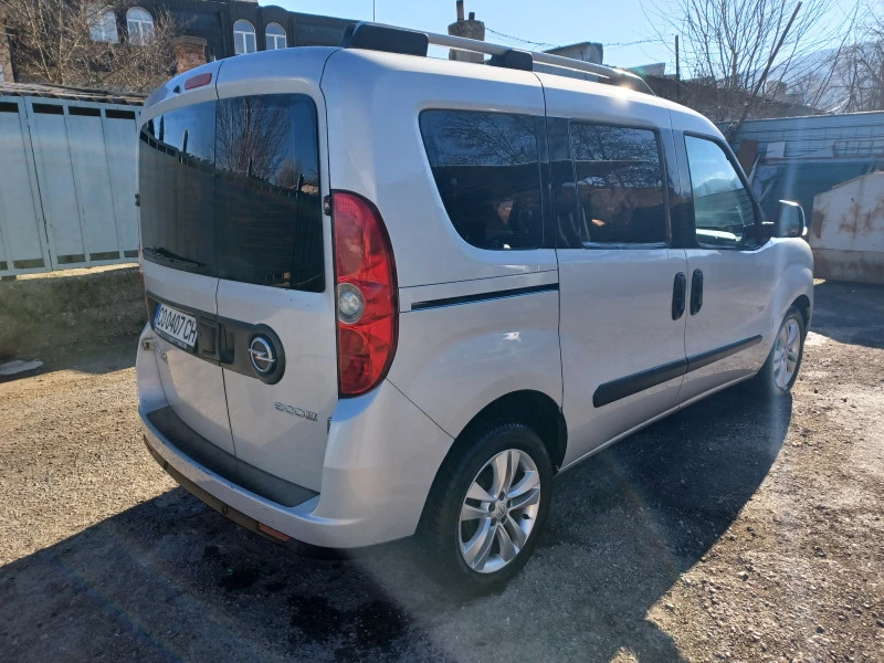 Opel Combo 1.6 M-Jet, снимка 3 - Автомобили и джипове - 45508919