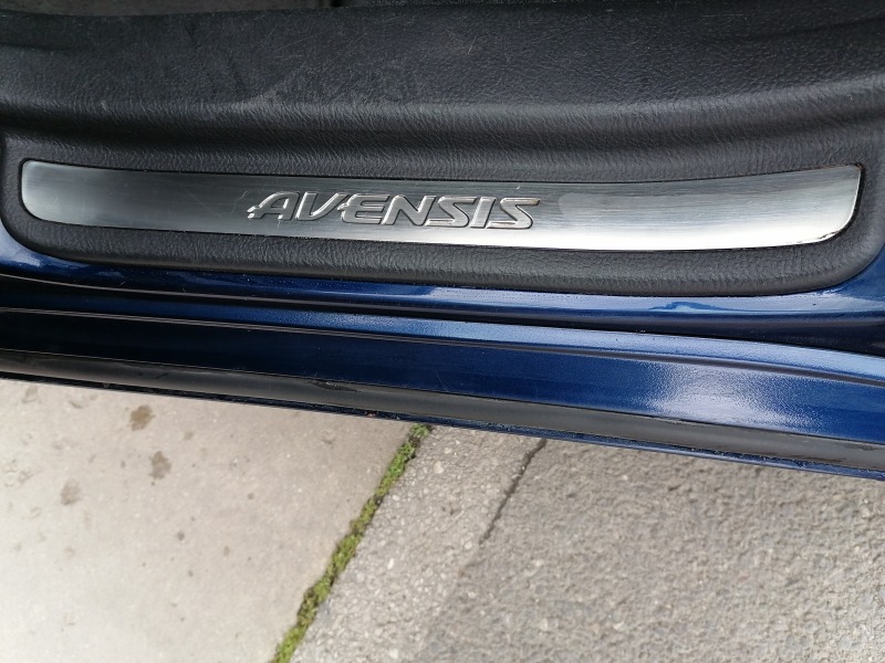 Toyota Avensis 2.0, снимка 10 - Автомобили и джипове - 45338371