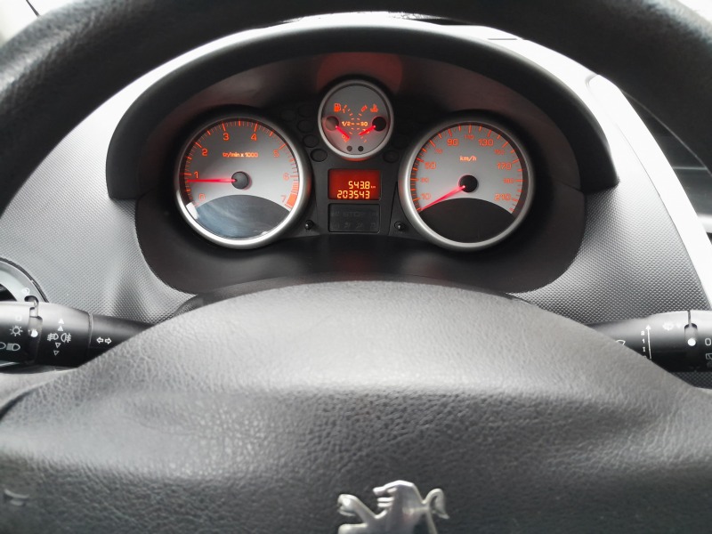 Peugeot 206 Plus 1.1i-ГАЗ, снимка 11 - Автомобили и джипове - 45701484