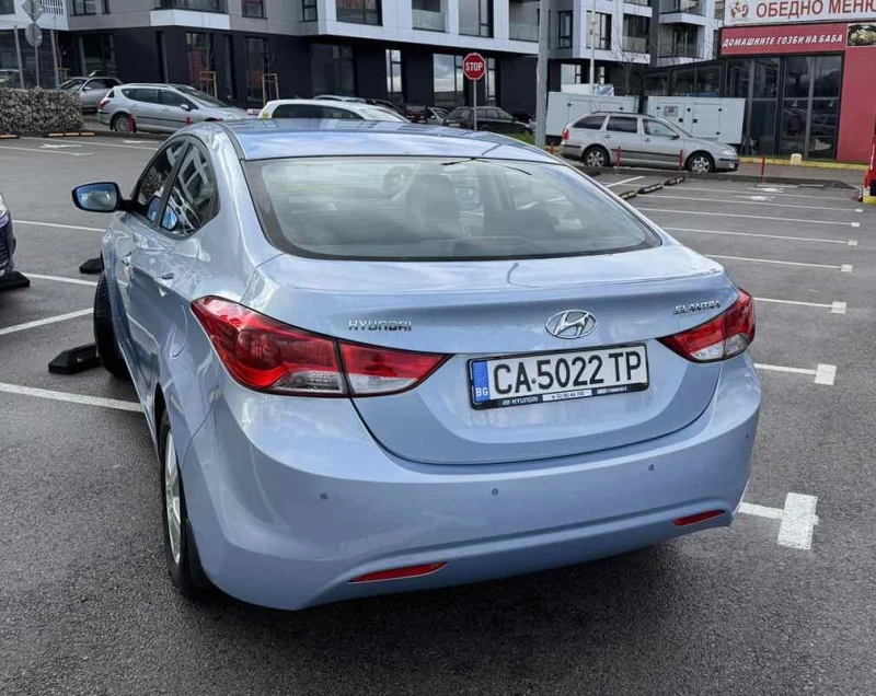 Hyundai Elantra  V facelift, снимка 2 - Автомобили и джипове - 48311268