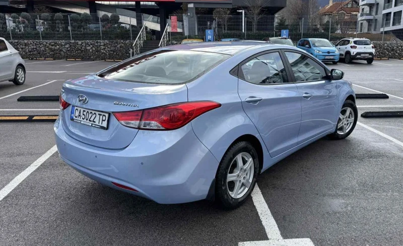 Hyundai Elantra  V facelift, снимка 3 - Автомобили и джипове - 48311268