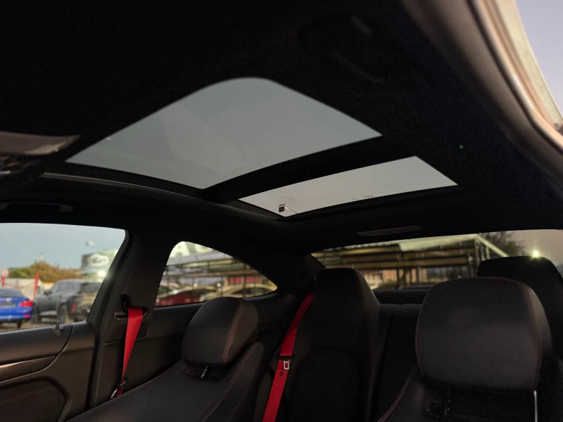 Mercedes-Benz C 250 CDI= 63 AMG= DISTRONIC= KEYLESS= PANORAMA= BLIND S, снимка 14 - Автомобили и джипове - 51750305