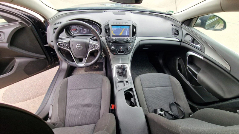Opel Insignia Sports Tourer 2.0 CDTI EcoFlex, снимка 9 - Автомобили и джипове - 52396256
